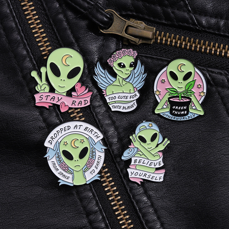 Cartoon Style Alien Letter Alloy Stoving Varnish Unisex Brooches display picture 12
