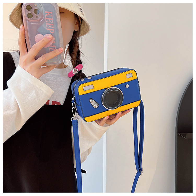 Women's Small All Seasons Pu Leather Camera Vintage Style Square Zipper Shoulder Bag display picture 3