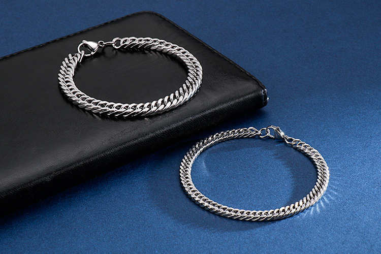 Basic Solid Color Titanium Steel Polishing Chain Men's Bracelets display picture 4