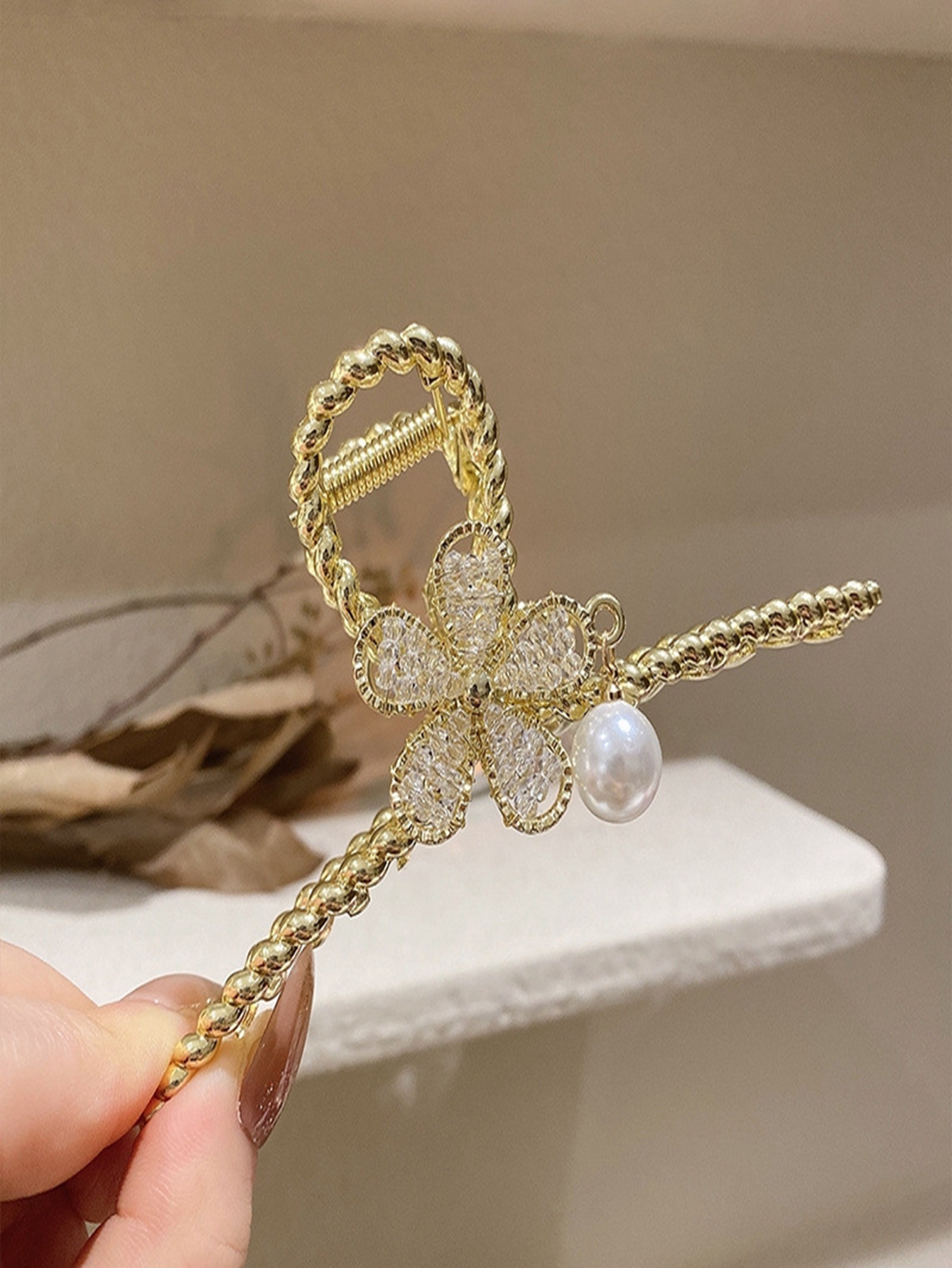 Women's Lady Simple Style Artistic Flower Petal Imitation Pearl Alloy Plastic Plating Hair Clip Hair Claws display picture 6