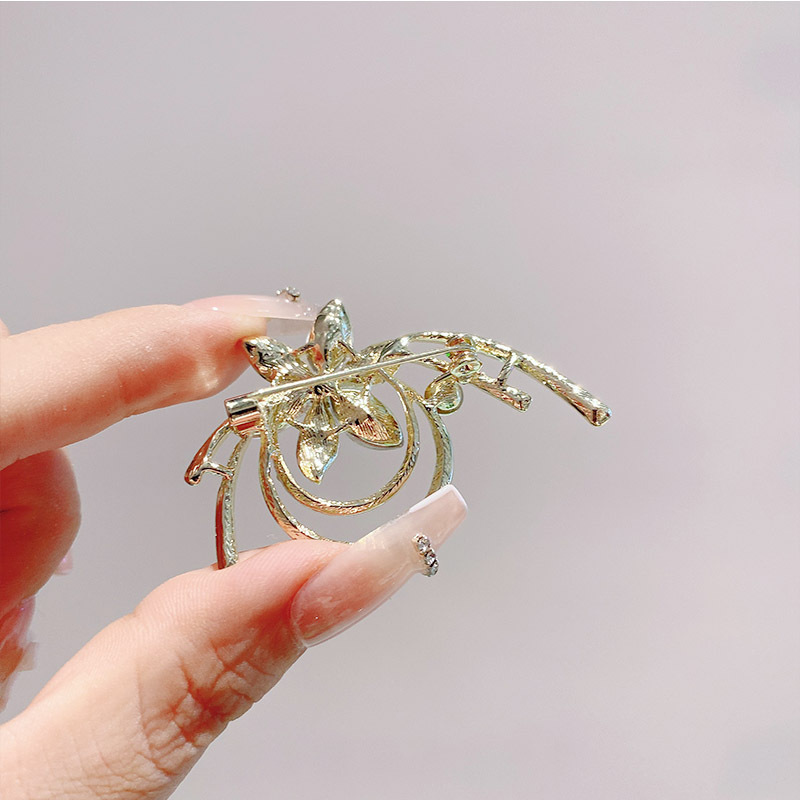 Vintage Style Leaf Alloy Plating Women's Brooches 1 Piece display picture 2