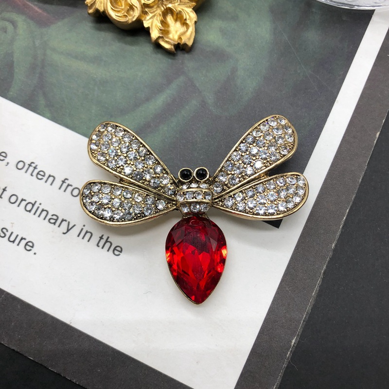 Simple Style Bee Alloy Inlay Rhinestones Women's Brooches display picture 1
