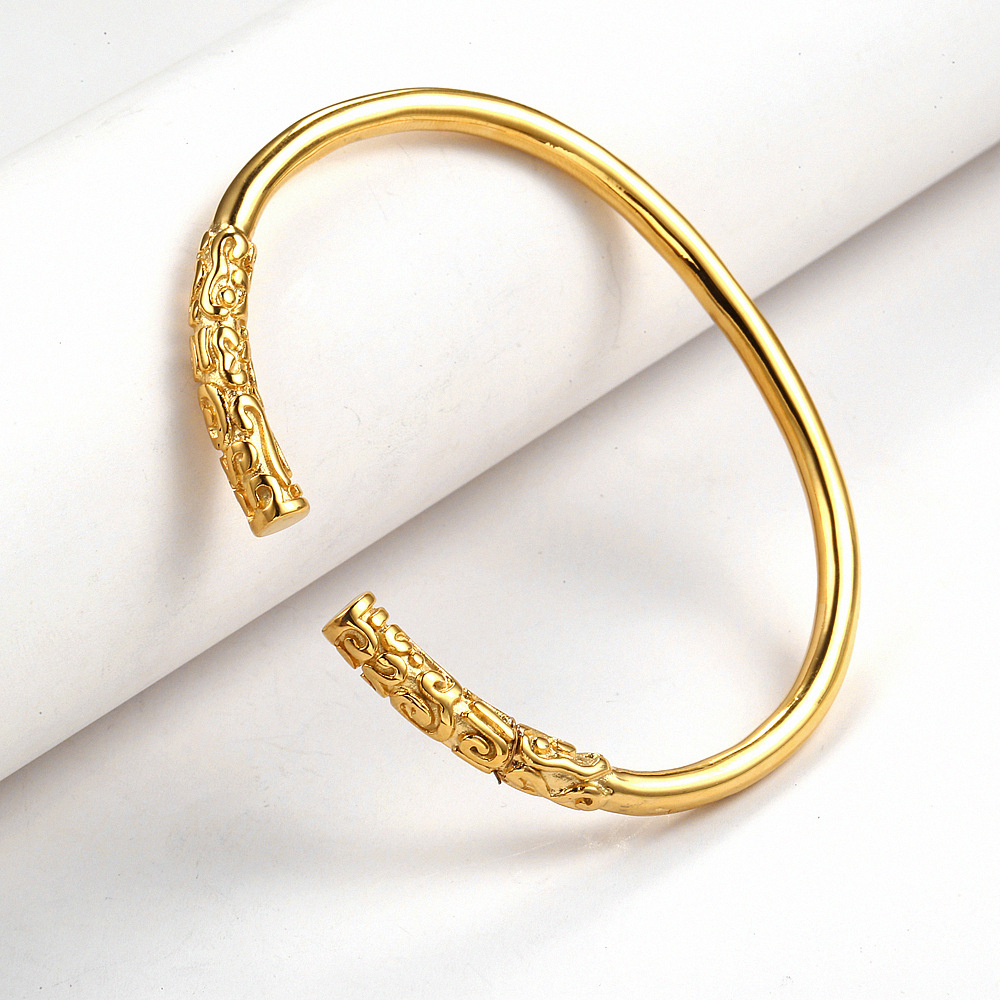 Retro Golden Hoop 304 Stainless Steel Enamel 18K Gold Plated Women's Bangle display picture 17