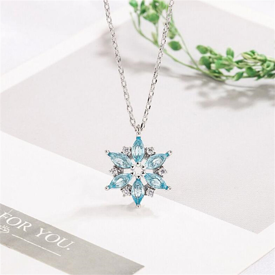 Sweet Simple Style Snowflake Alloy Inlay Rhinestones Women's Pendant Necklace display picture 2