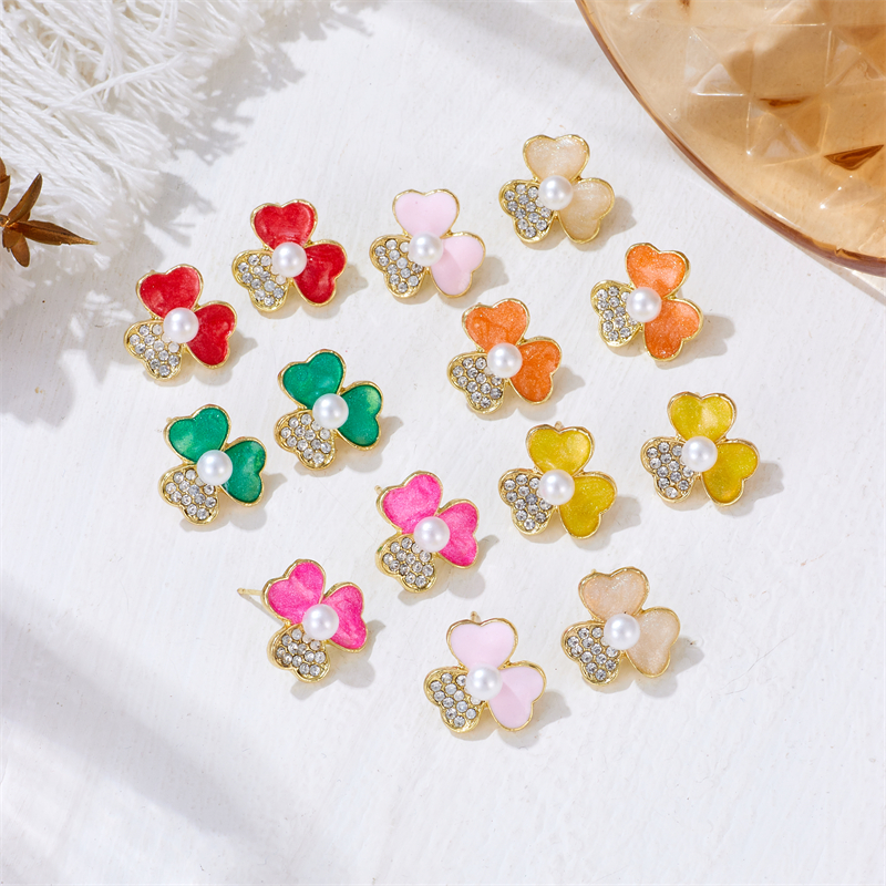 Wholesale Jewelry Casual Simple Style Shamrock Alloy Rhinestones Pearl Enamel Inlay Ear Studs display picture 3