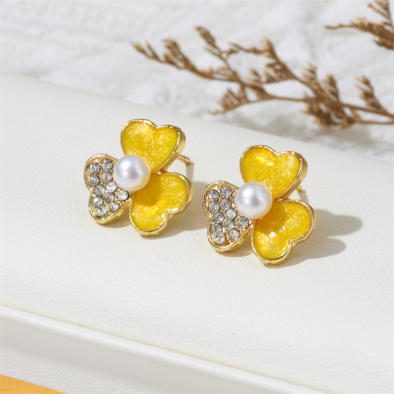 Wholesale Jewelry Casual Simple Style Shamrock Alloy Rhinestones Pearl Enamel Inlay Ear Studs display picture 4