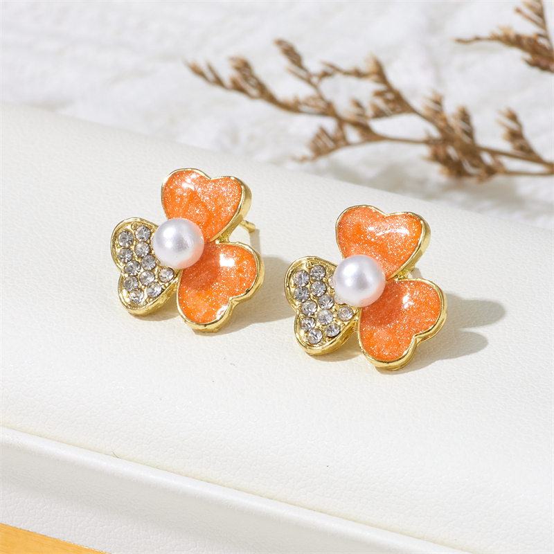 Wholesale Jewelry Casual Simple Style Shamrock Alloy Rhinestones Pearl Enamel Inlay Ear Studs display picture 7