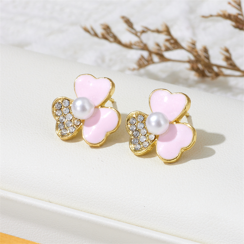 Wholesale Jewelry Casual Simple Style Shamrock Alloy Rhinestones Pearl Enamel Inlay Ear Studs display picture 2