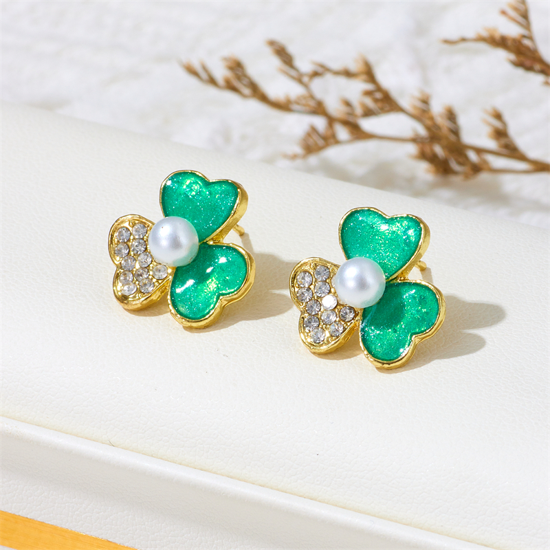 Wholesale Jewelry Casual Simple Style Shamrock Alloy Rhinestones Pearl Enamel Inlay Ear Studs display picture 6