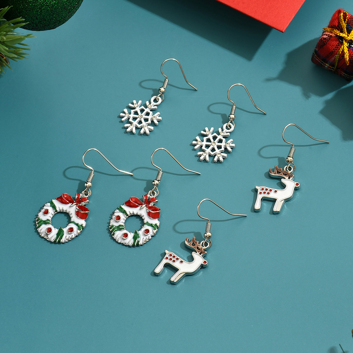 1 Set Cute Christmas Tree Snowflake Elk Alloy Drop Earrings display picture 4