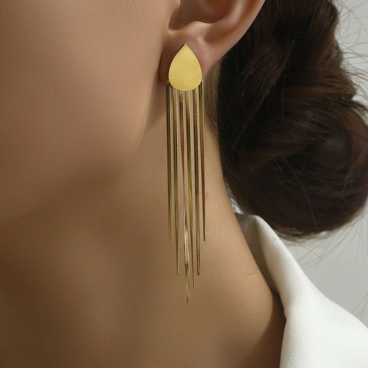1 Pair Simple Style Water Droplets Tassel 201 Stainless Steel 18K Gold Plated Drop Earrings display picture 3