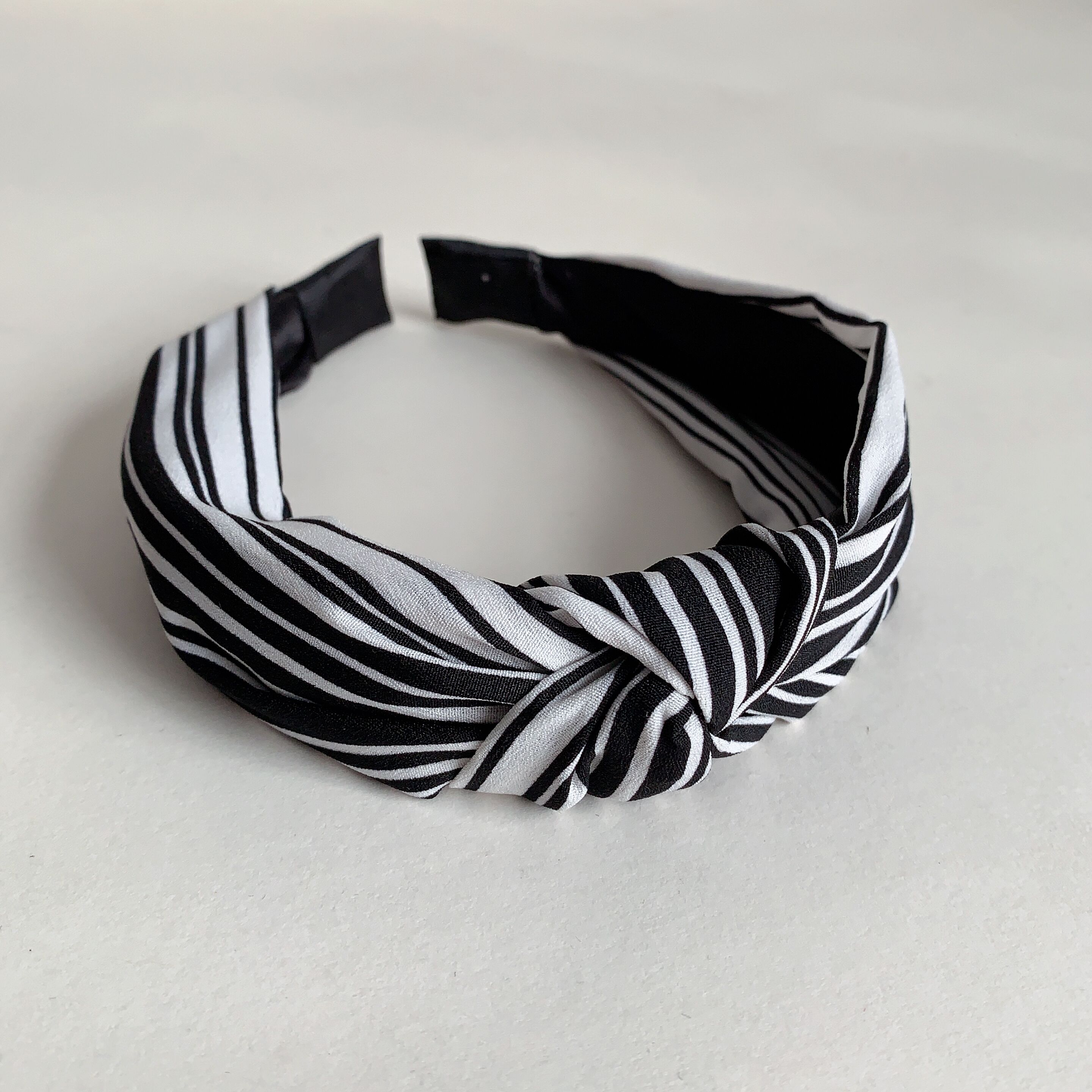 Women's Simple Style Solid Color Cloth Braid Hair Band display picture 1