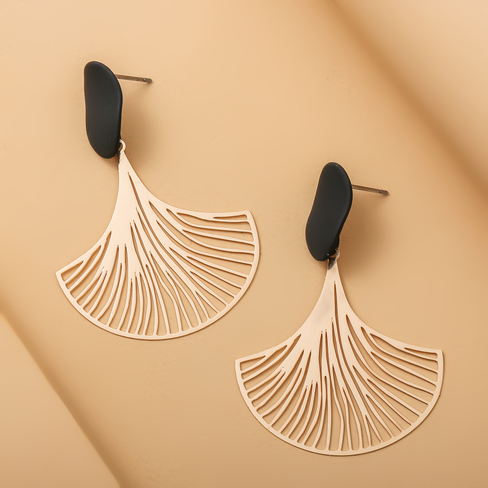 1 Pair Ethnic Style Leaf Plating Metal Drop Earrings display picture 3