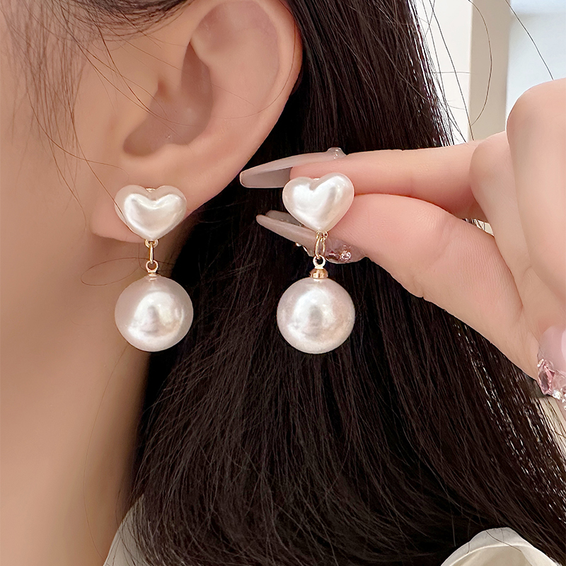 1 Pair Sweet Heart Shape Arylic Drop Earrings display picture 5
