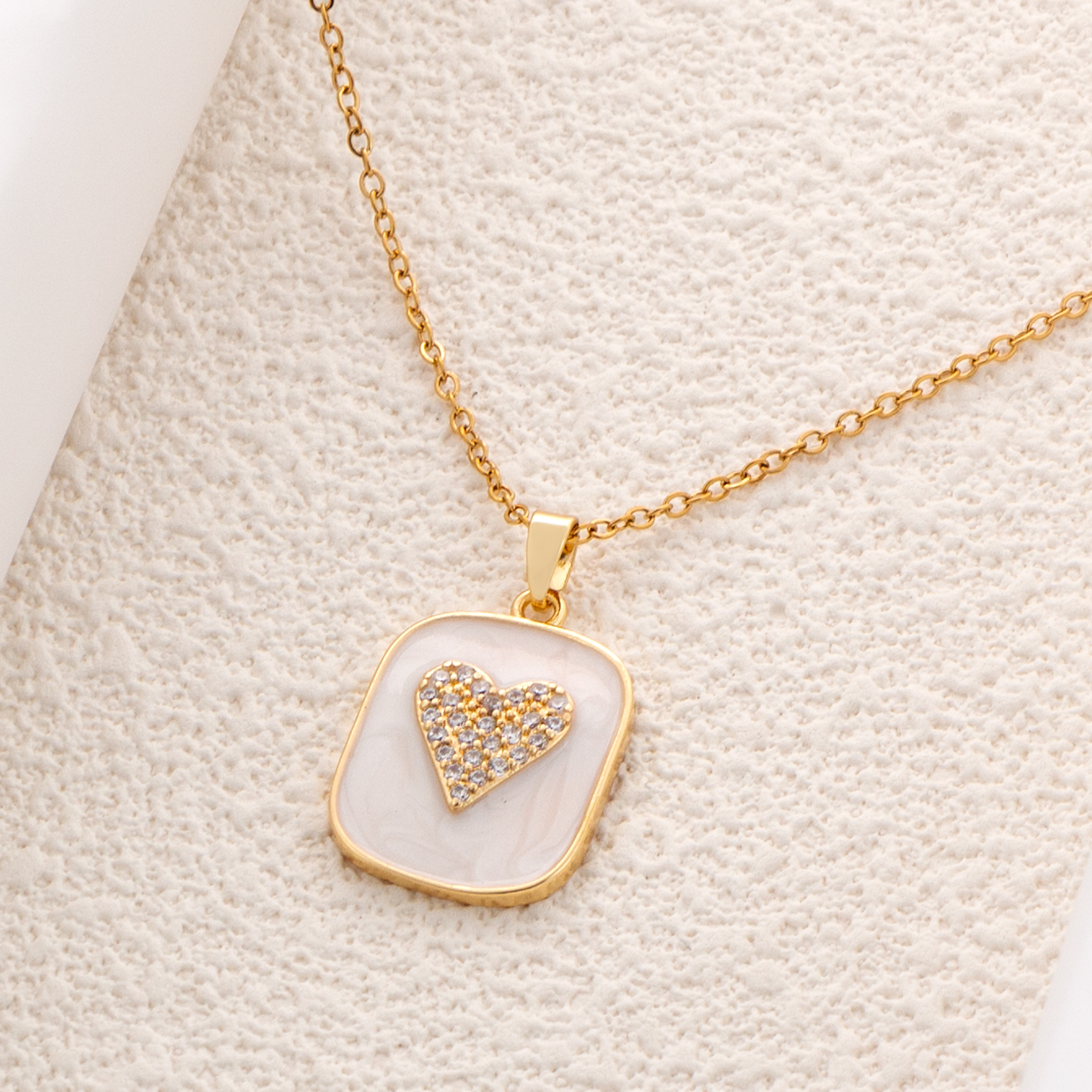 Stainless Steel 18K Gold Plated Elegant Streetwear Enamel Plating Inlay Geometric Heart Shape Rhinestones Pendant Necklace display picture 2