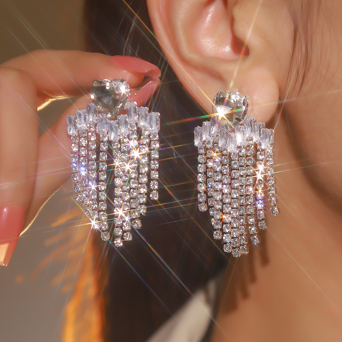 1 Pair Elegant Luxurious Geometric Inlay Alloy Rhinestones Drop Earrings display picture 4