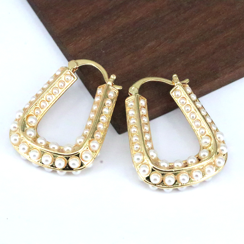 1 Pair Elegant Luxurious Geometric Plating Copper Pearl 18k Gold Plated Earrings display picture 3