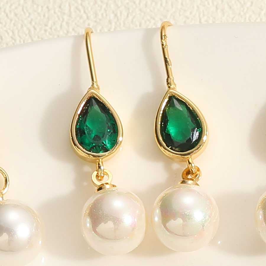 1 Pair Simple Style Commute Flower Plating Inlay Copper Pearl Zircon 14k Gold Plated Drop Earrings display picture 5