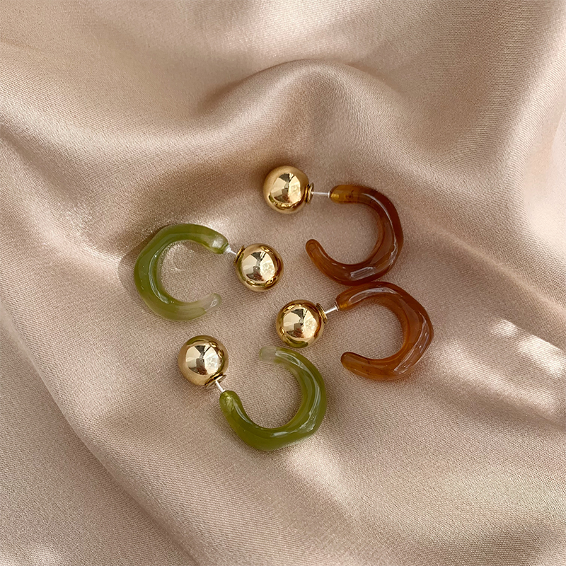 1 Pair Elegant Lady C Shape Alloy Resin Gold Plated Ear Studs display picture 7