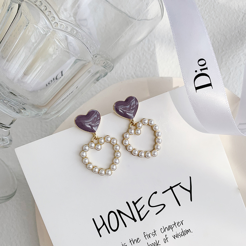1 Pair Simple Style Classic Style Heart Shape Plating Inlay Alloy Artificial Pearls Gold Plated Drop Earrings display picture 3