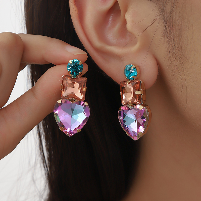1 Pair Elegant Heart Shape Plating Inlay Alloy Rhinestones Gold Plated Ear Studs display picture 4