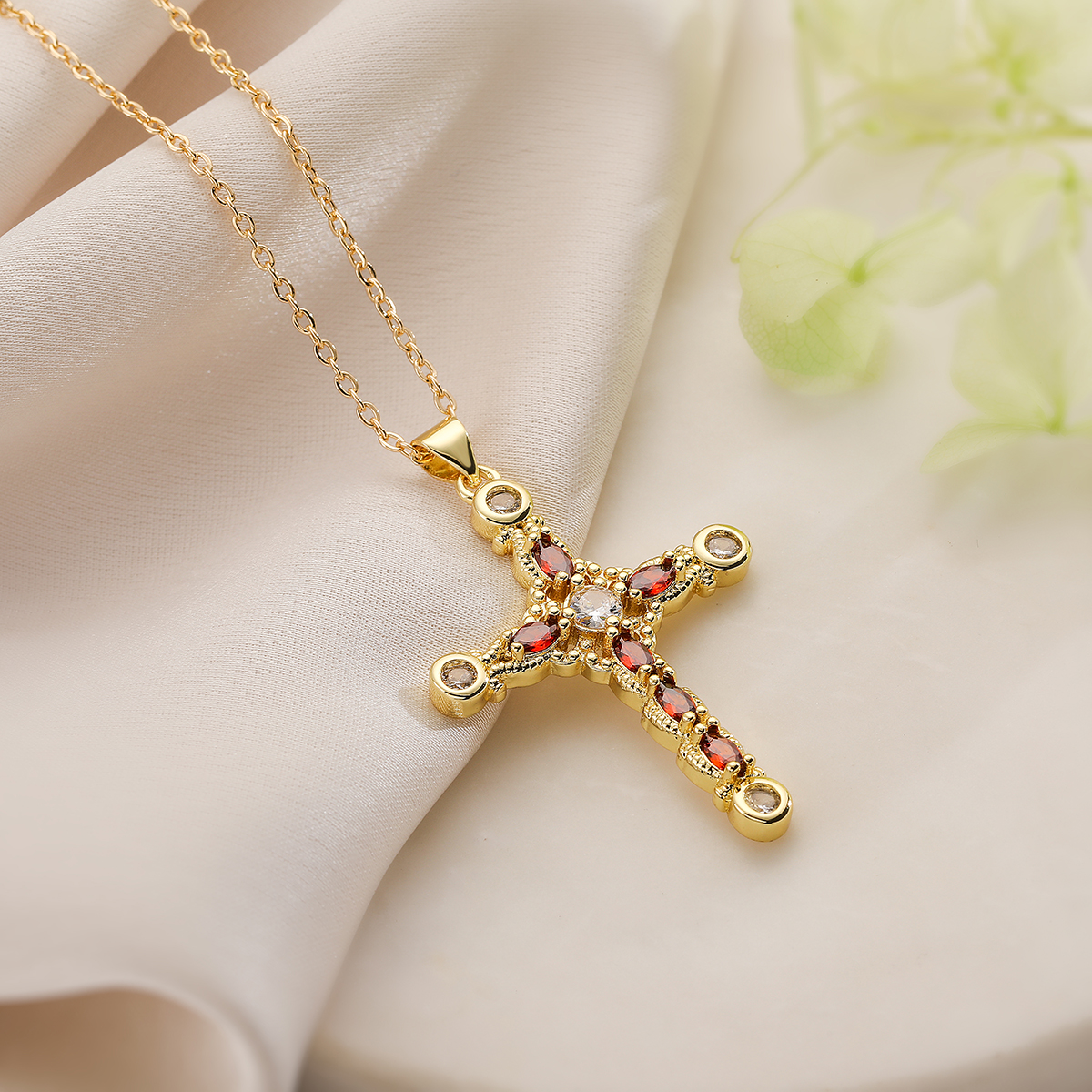 Simple Style Commute Cross Copper Plating Inlay Zircon 18k Gold Plated Pendant Necklace display picture 6