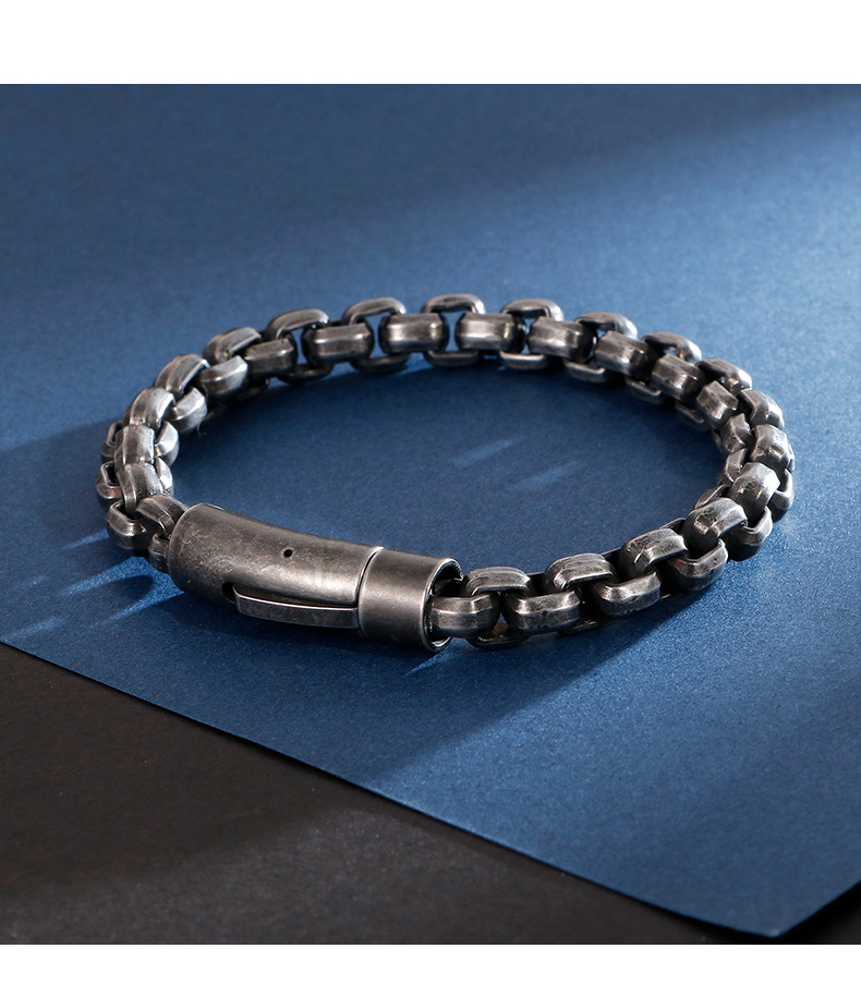 Retro Solid Color Titanium Steel Chain 18K Gold Plated Men's Bracelets display picture 1