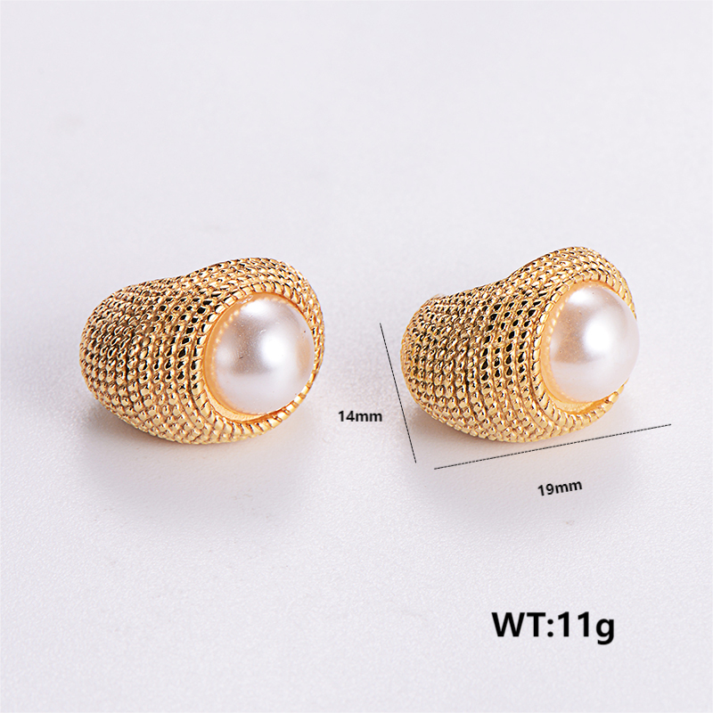 1 Pair Simple Style Solid Color Plating 304 Stainless Steel Pearl 18K Gold Plated Ear Studs display picture 6