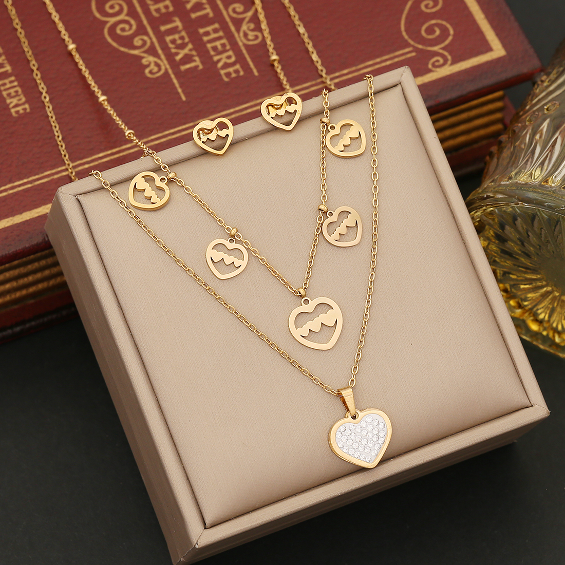 Wholesale Simple Style Star Heart Shape Crown 304 Stainless Steel Copper Plating 18K Gold Plated Zircon Pendant Necklace display picture 2