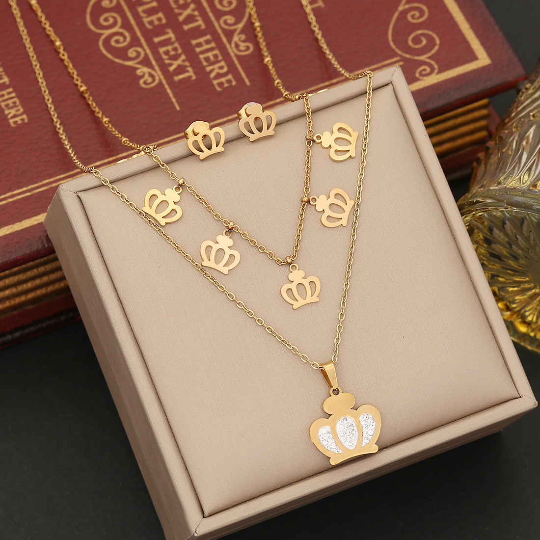 Wholesale Simple Style Star Heart Shape Crown 304 Stainless Steel Copper Plating 18K Gold Plated Zircon Pendant Necklace display picture 6