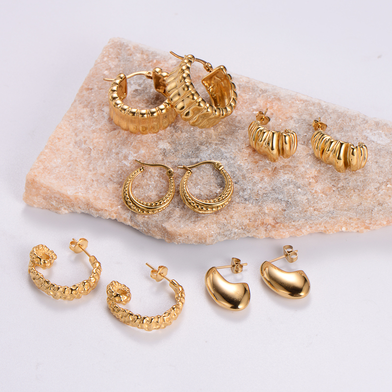 1 Pair Retro Roman Style Geometric Plating 304 Stainless Steel 18K Gold Plated Ear Studs display picture 3