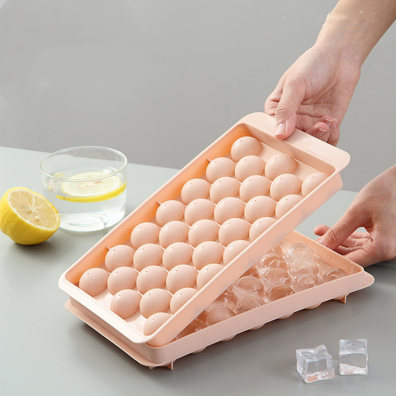 Fashion Round Ice Tray With Lid Plastic Ice Cube Mold display picture 7