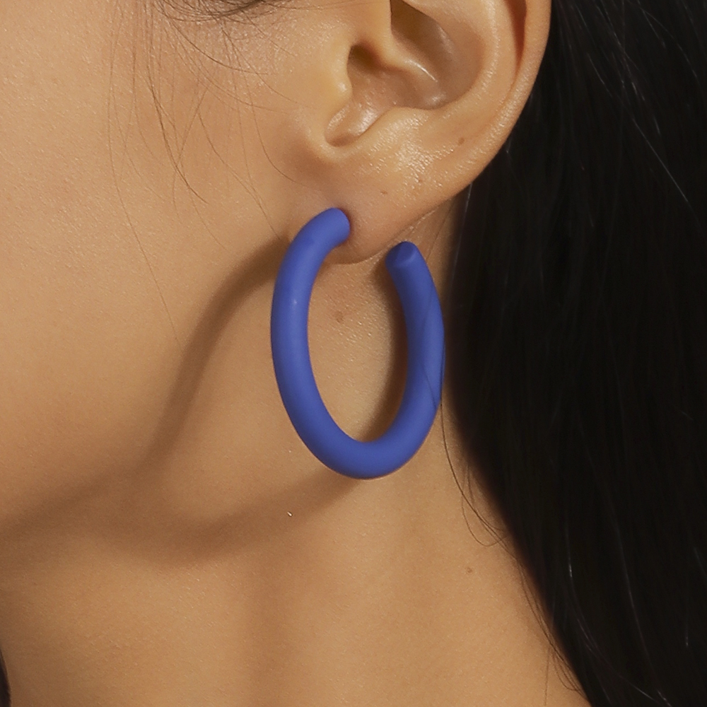 Wholesale Jewelry Simple Style Solid Color Plastic Ear Studs display picture 6