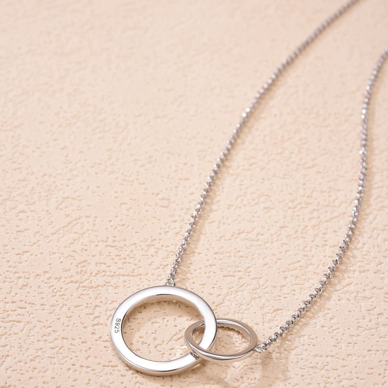 Simple Style Round Sterling Silver Plating Silver Plated Pendant Necklace display picture 1