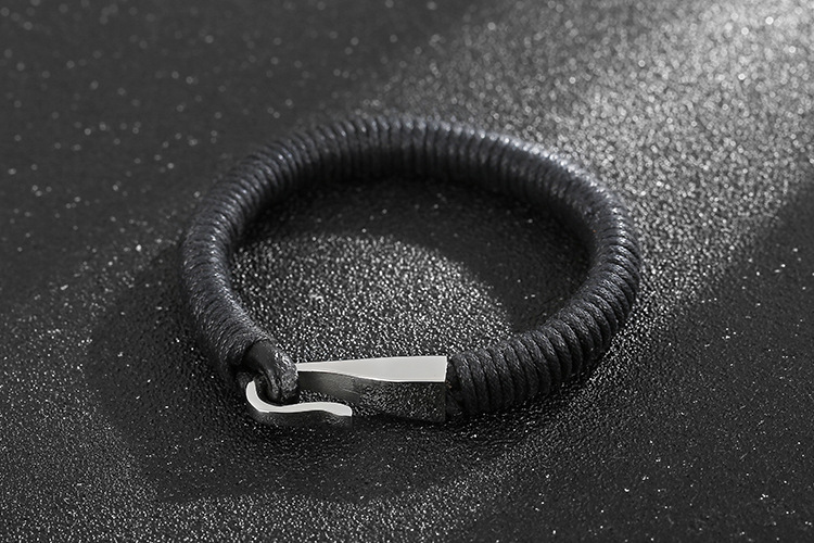 Hip-hop Retro Solid Color Pu Leather Titanium Steel Braid Men's Bracelets display picture 1