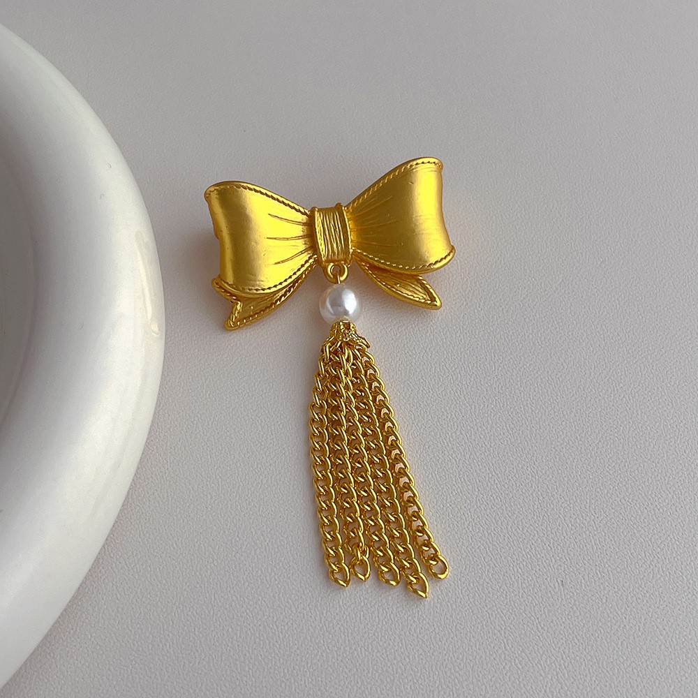 Vintage Style Bow Knot Alloy Copper Women's Brooches display picture 6