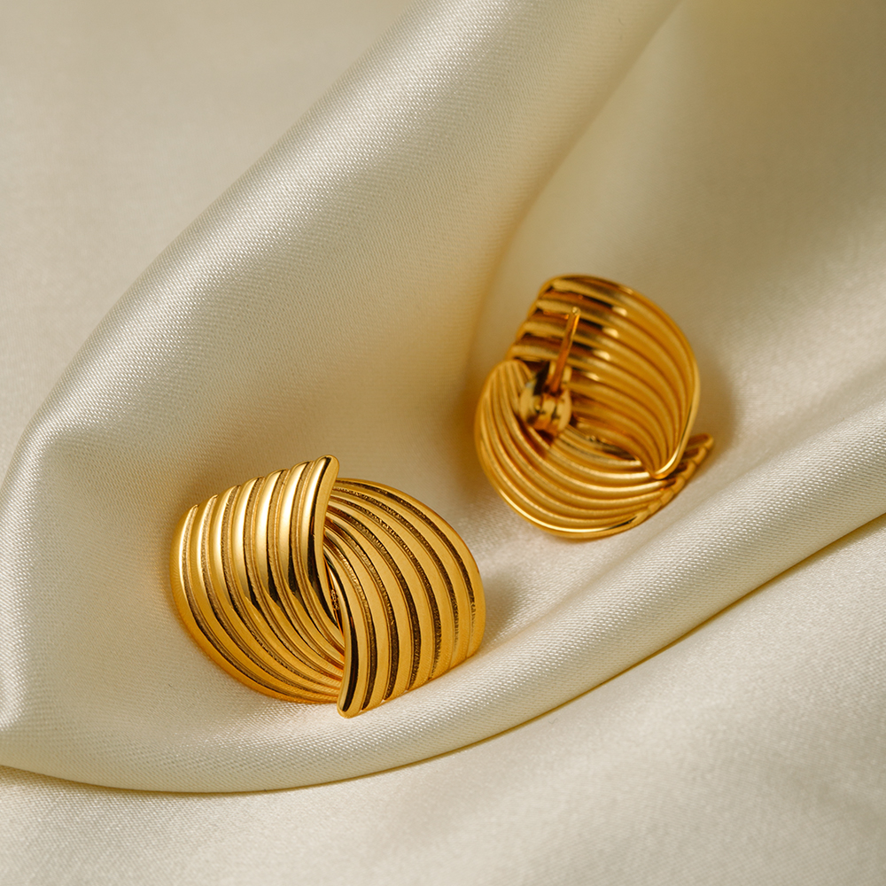 1 Pair Vintage Style Stripe Plating Stainless Steel 18k Gold Plated Ear Studs display picture 3