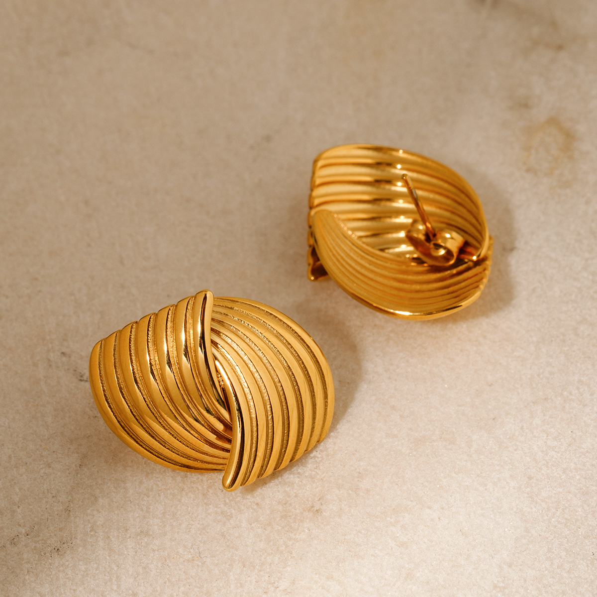 1 Pair Vintage Style Stripe Plating Stainless Steel 18k Gold Plated Ear Studs display picture 5