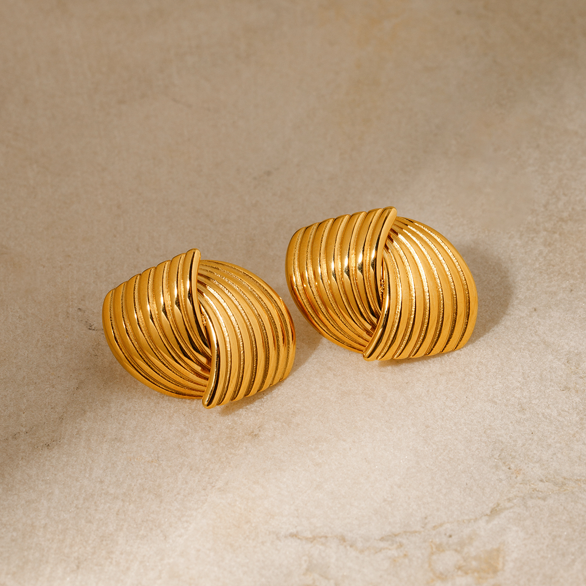1 Pair Vintage Style Stripe Plating Stainless Steel 18k Gold Plated Ear Studs display picture 6