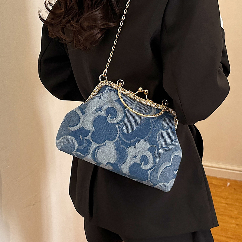 Frau Denim Blume Klassischer Stil Nähgarn Hülse Verschlussrahmen Handtasche display picture 3