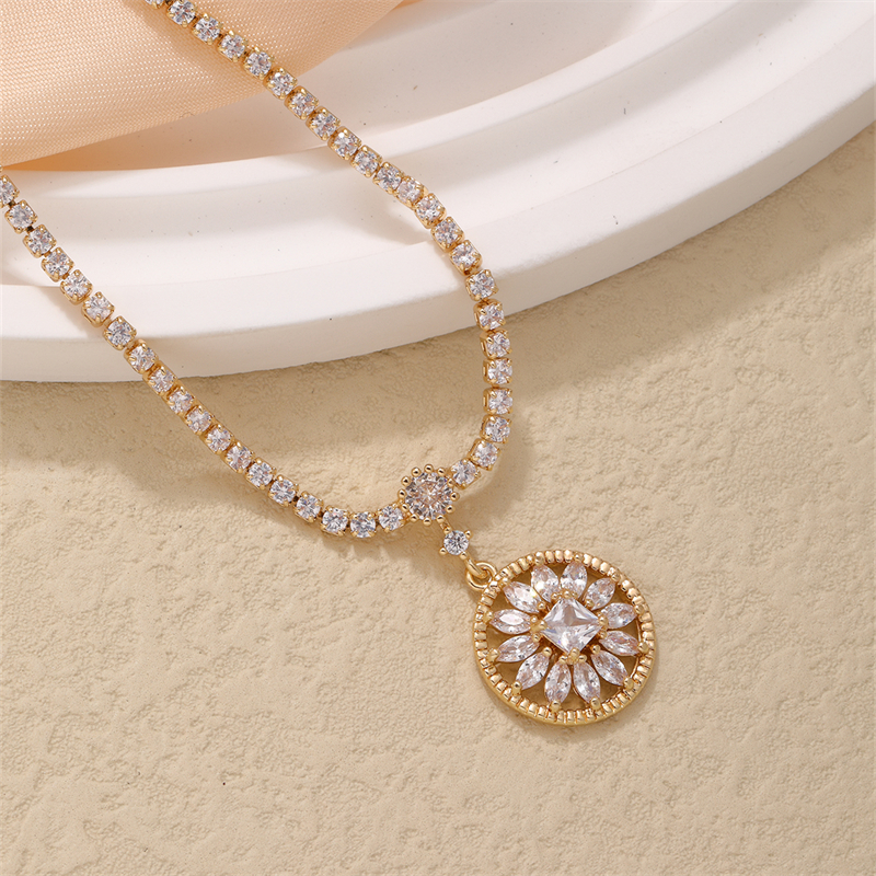 Copper IG Style Elegant Plating Inlay Round Zircon Pendant Necklace display picture 13