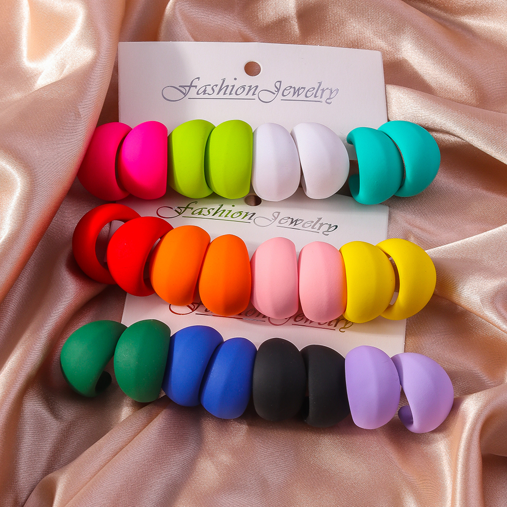 1 Pair Simple Style Solid Color Plastic Ear Studs display picture 10