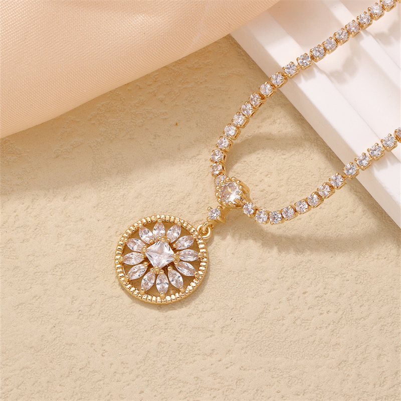 Copper IG Style Elegant Plating Inlay Round Zircon Pendant Necklace display picture 15