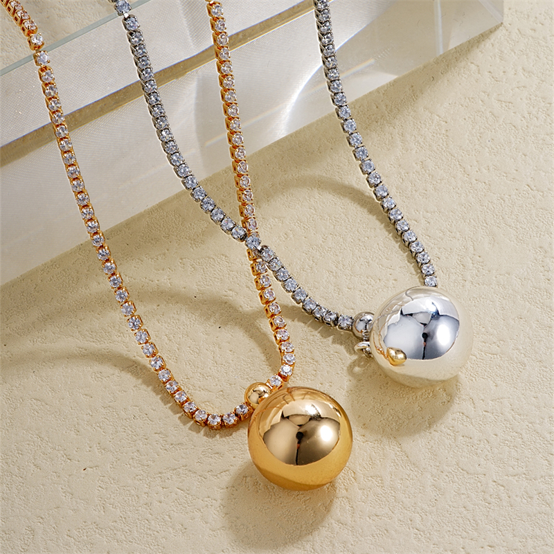 Kupfer IG-Stil Einfacher Stil Überzug Runden Ball Zirkon Halskette Mit Anhänger display picture 4