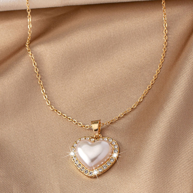 Sweet Korean Style Electrocardiogram Heart Shape Wings Rhinestones Pearl Alloy Wholesale Pendant Necklace display picture 5