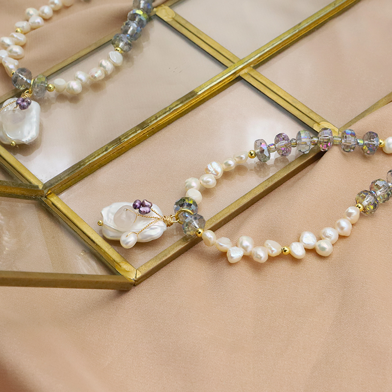 Elegante Irregular Perlas Barrocas Con Cuentas Chapado En Oro De 18 Quilates. Collar Colgante display picture 1