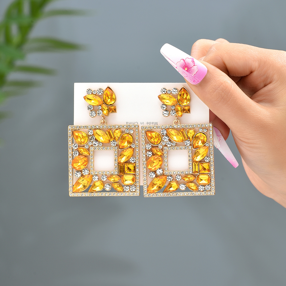 1 Pair Luxurious Shiny Square Plating Hollow Out Inlay Zinc Alloy Glass Dangling Earrings display picture 12