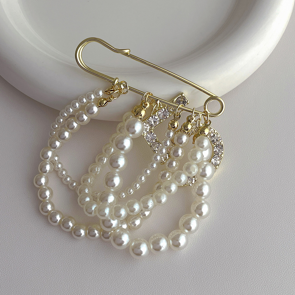 Élégant Sucré Numéro Alliage Placage Incruster Perles Artificielles Strass Femmes Broches display picture 7