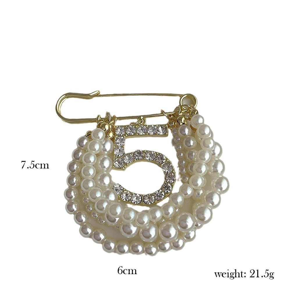 Elegant Sweet Number Alloy Plating Inlay Artificial Pearls Rhinestones Women's Brooches display picture 1