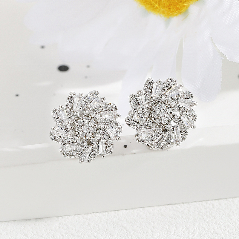1 Pair Cute Sweet Snowflake Plating Inlay Copper Zircon 18k Gold Plated Ear Cuffs display picture 7